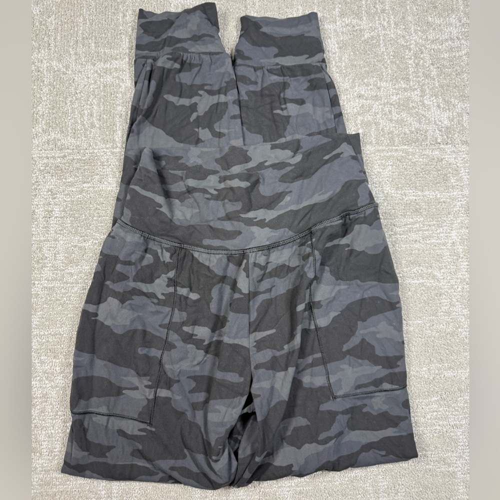 Athleta Salutation Camo Jogger Pant Women Size Small Tall